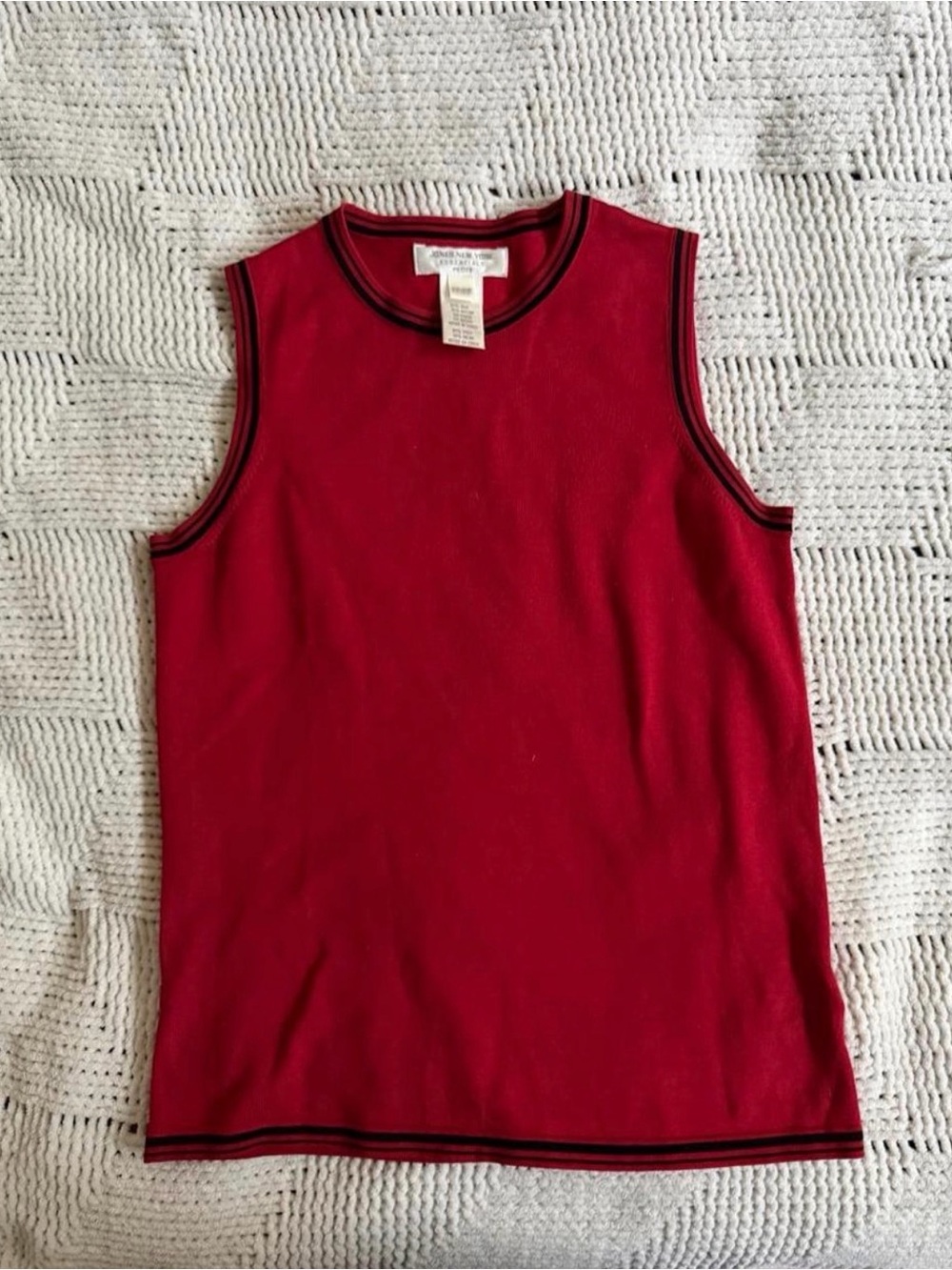 Silk Jones New York Red Sleeveless Ribbed Tank with Contrast Trim